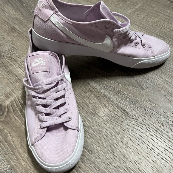 Nike SB Lavender Court Shoes- 10.5 - Picture 1 of 8